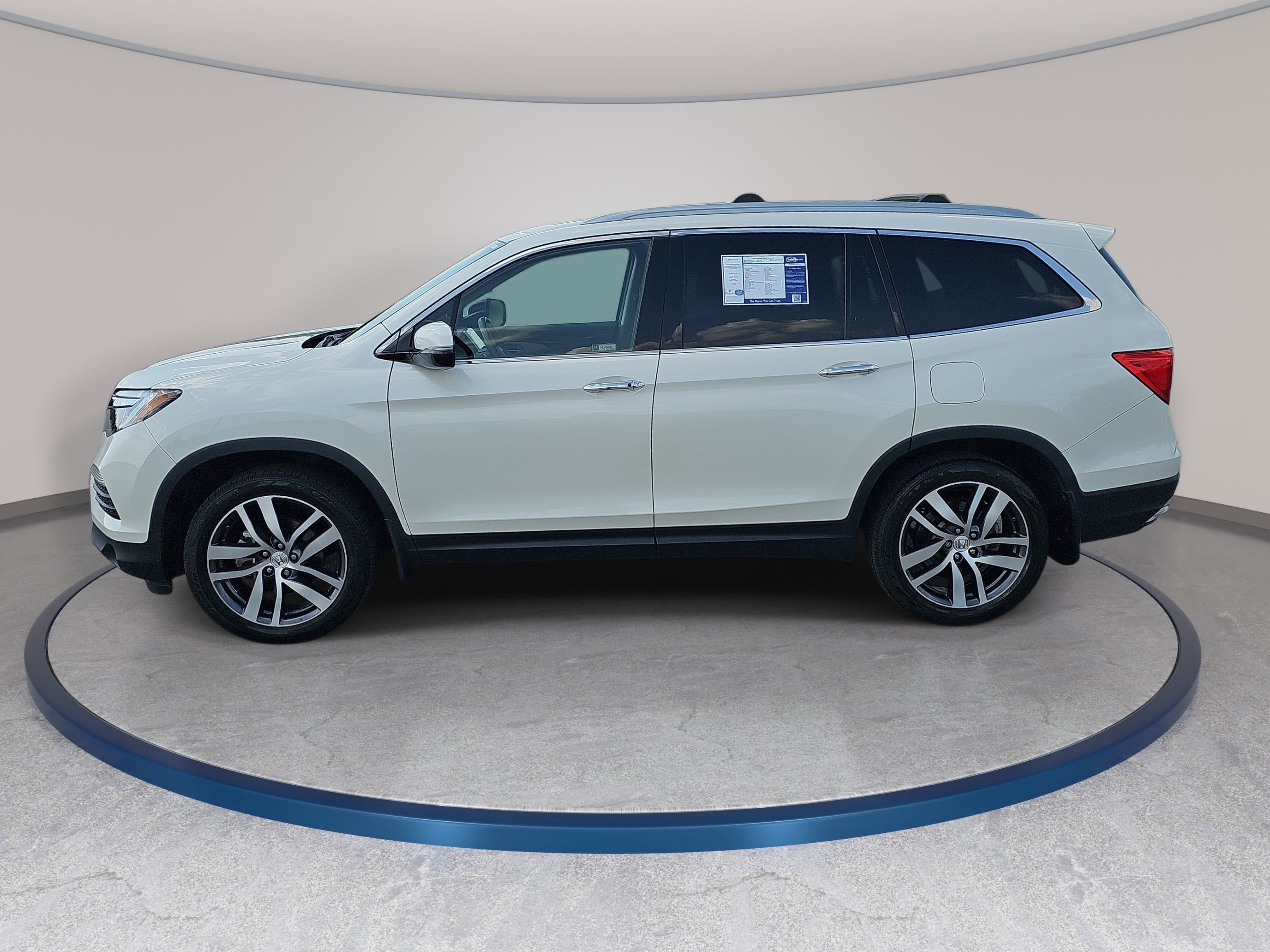 Used 2018 Honda Pilot Touring image 8
