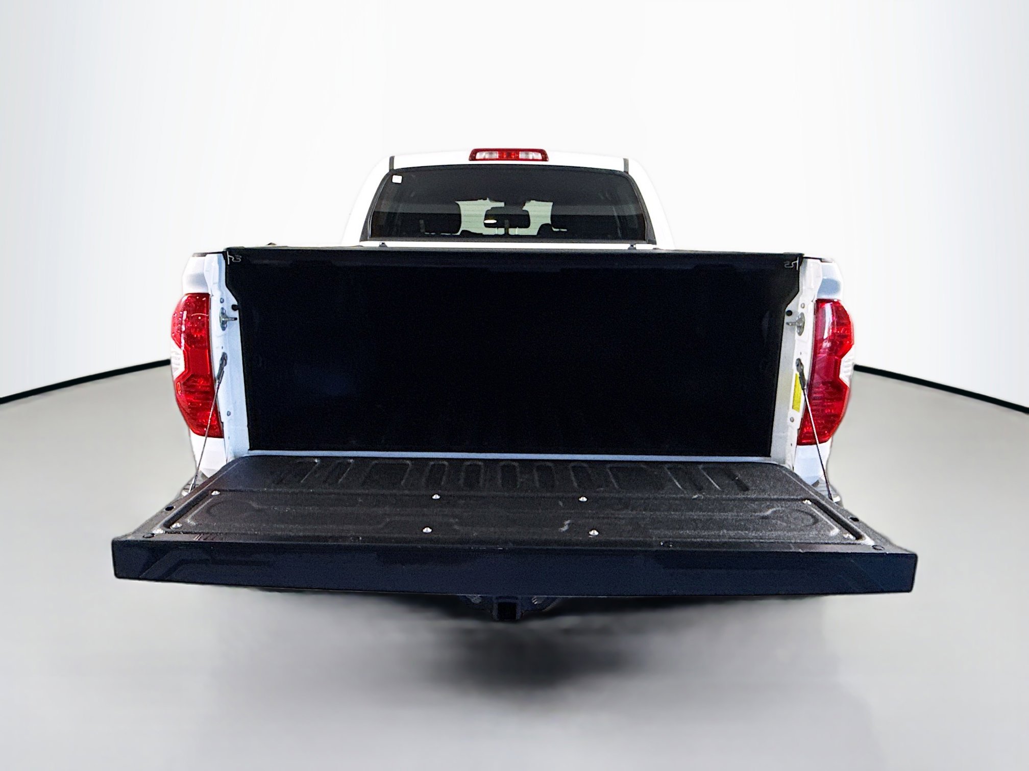 Used 2018 Toyota Tundra SR5 image 34