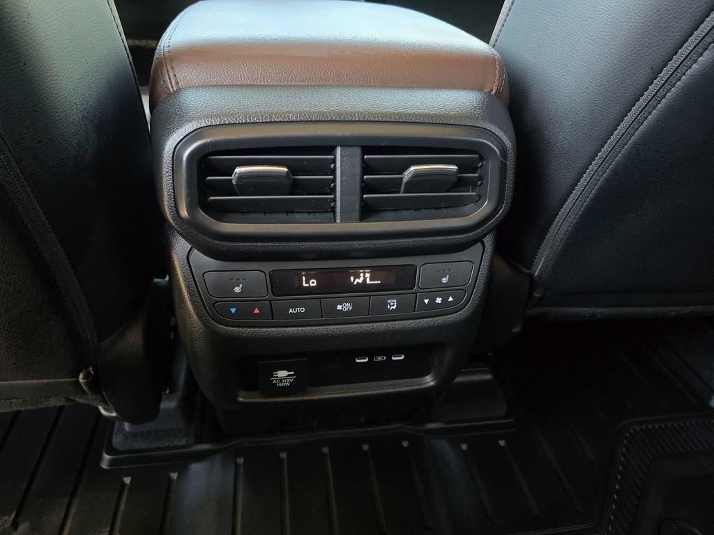 Used 2024 Honda Pilot Elite image 25