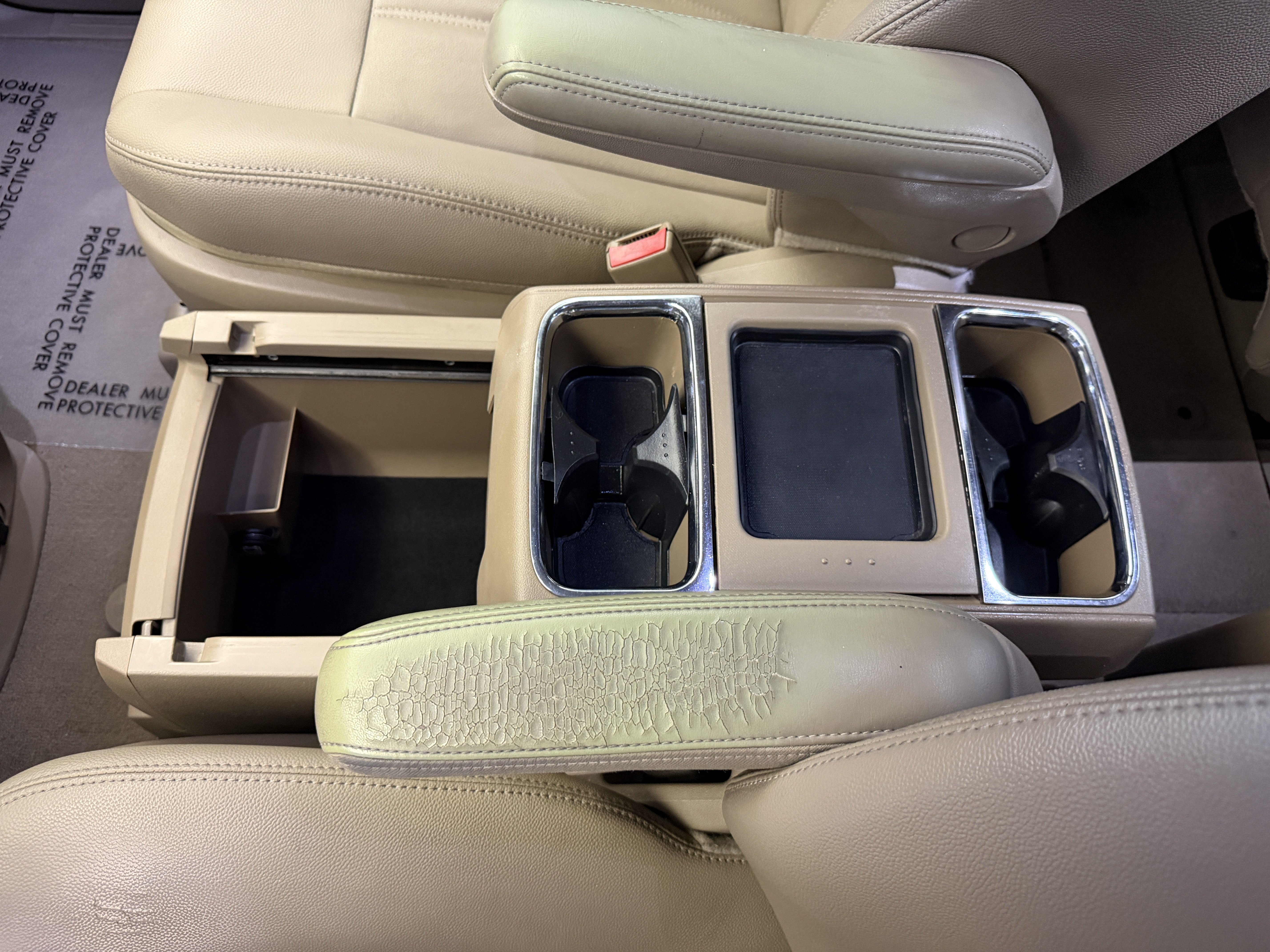 Used 2015 Chrysler Town & Country Touring w/ Driver Convenience Group FWD image 26