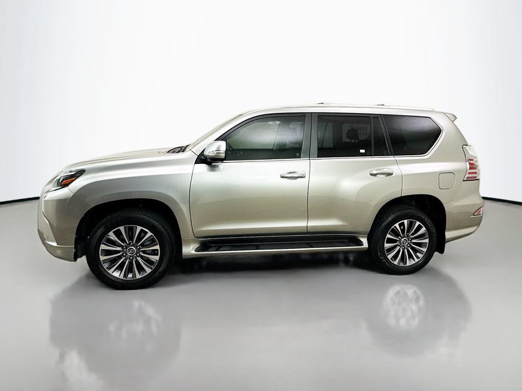 Used 2023 Lexus GX 460 Luxury w/ Accessory Package AWD/4WD image 4