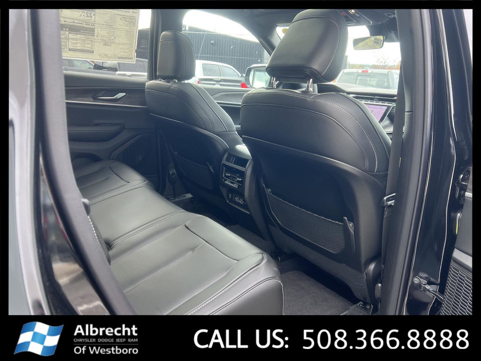 New 2025 Jeep Grand Cherokee Limited image 13