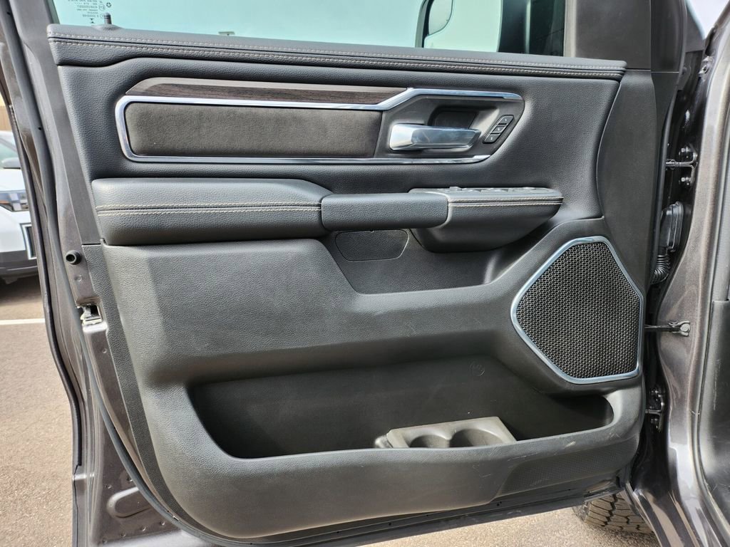 Used 2025 RAM 1500 Laramie w/ Sport Appearance Package AWD/4WD image 29
