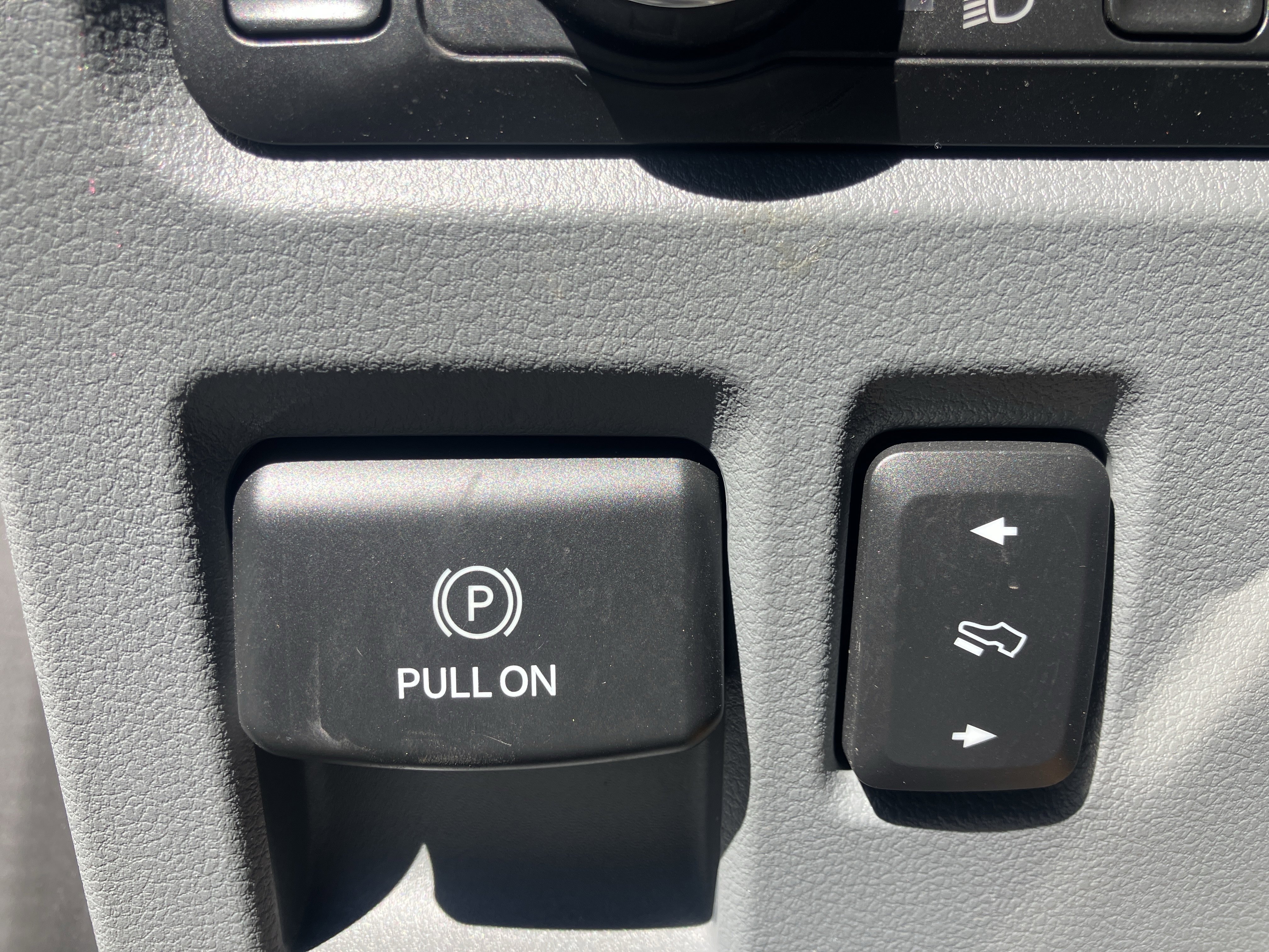 Certified 2021 Ford F150 XLT w/ Equipment Group 302A High image 21