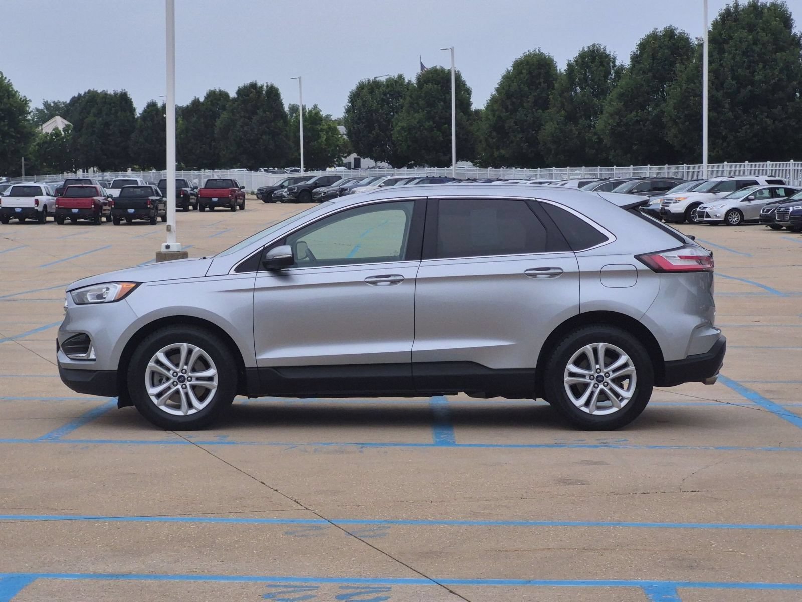 Used 2020 Ford Edge SEL AWD/4WD image 9