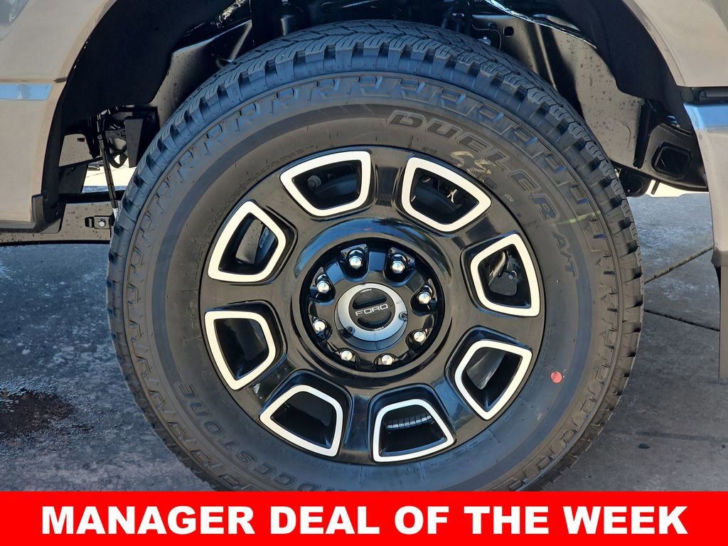 New 2026 Ford F350 Platinum w/ FX4 Off-Road Package image 40