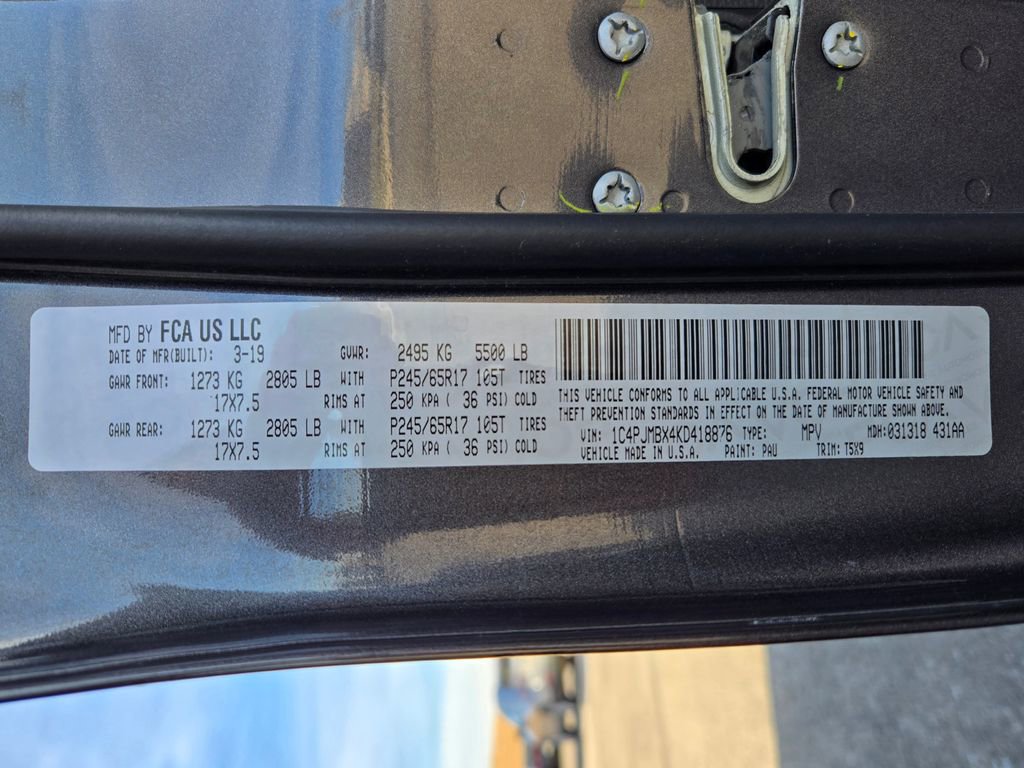 Used 2019 Jeep Cherokee Trailhawk w/ Cold Weather Group image 31