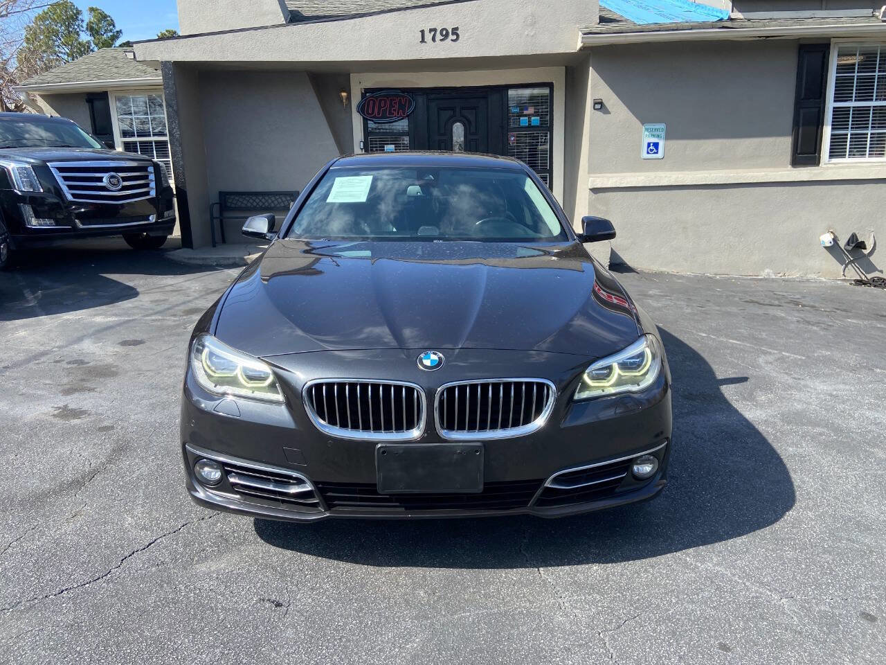 Used 2016 BMW 550i Sedan image 3