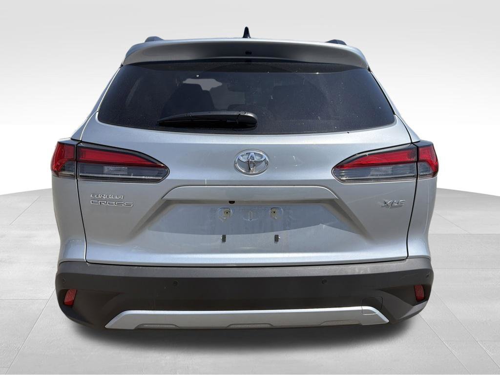 Used 2025 Toyota Corolla Cross XLE FWD image 43