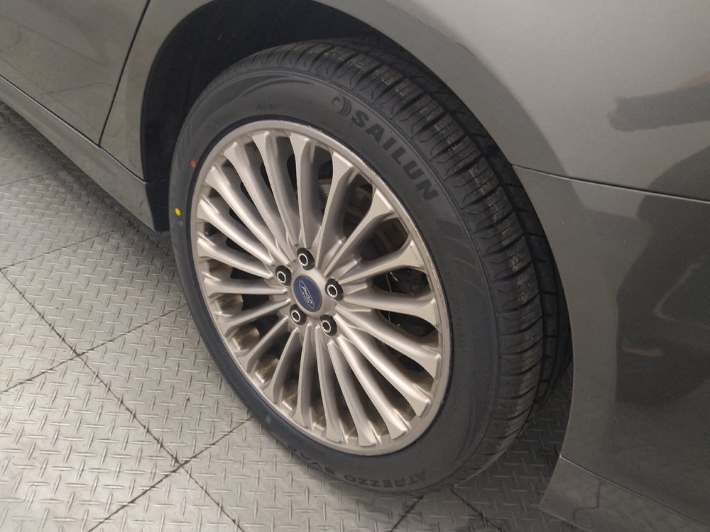 Used 2016 Ford Fusion Titanium AWD/4WD image 31