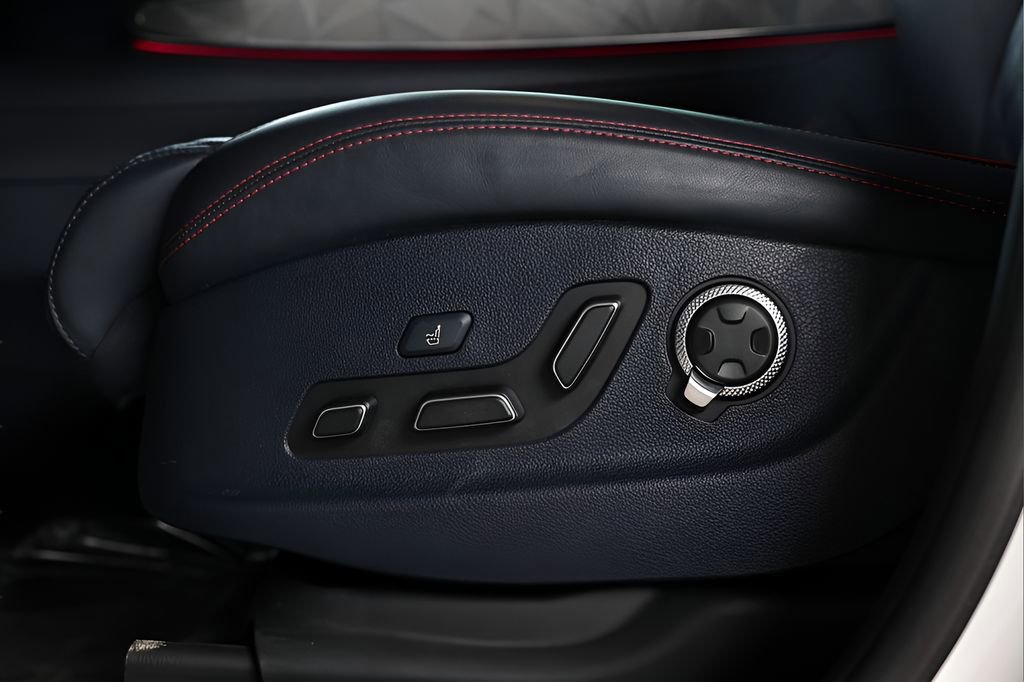 Used 2024 Genesis GV70 3.5T Sport w/ Sport Advanced Package image 55