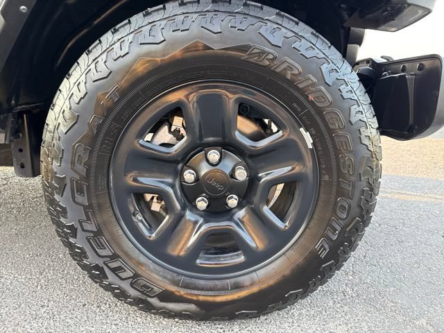 Used 2024 Jeep Gladiator Sport AWD/4WD image 13