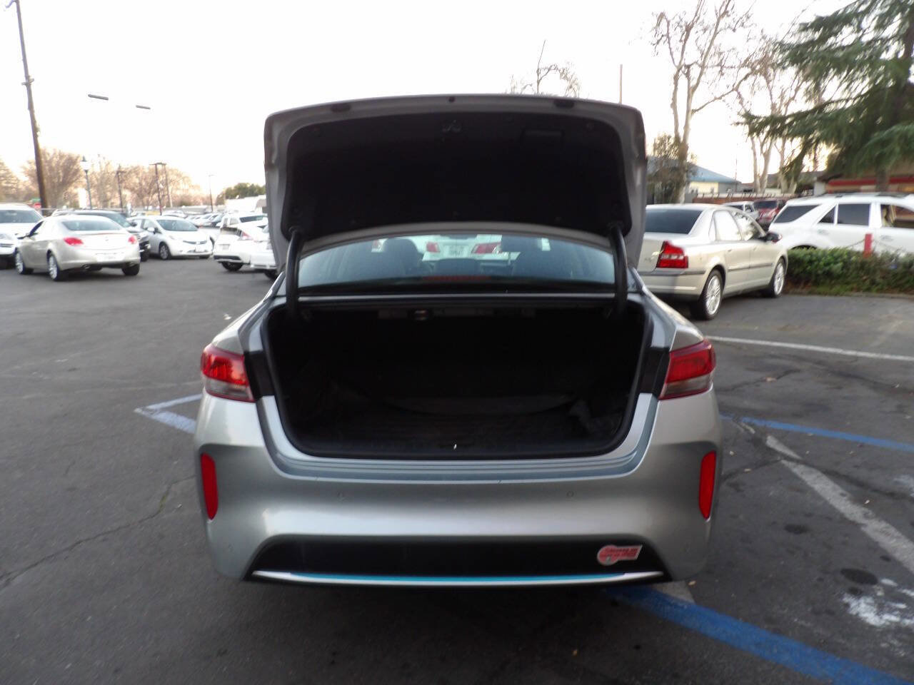 Used 2020 Kia Optima EX image 12