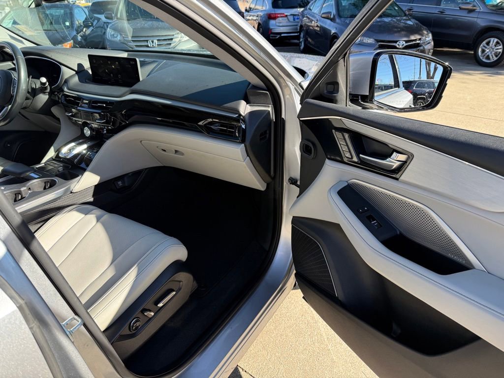 Used 2023 Acura MDX SH-AWD w/ Technology Package image 19