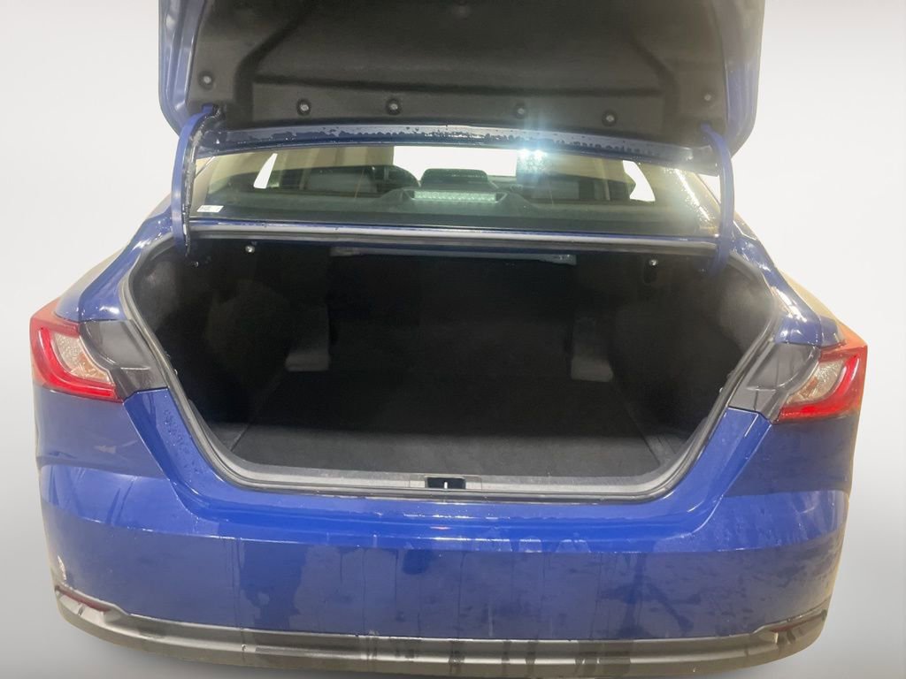 Certified 2025 Toyota Camry LE image 5