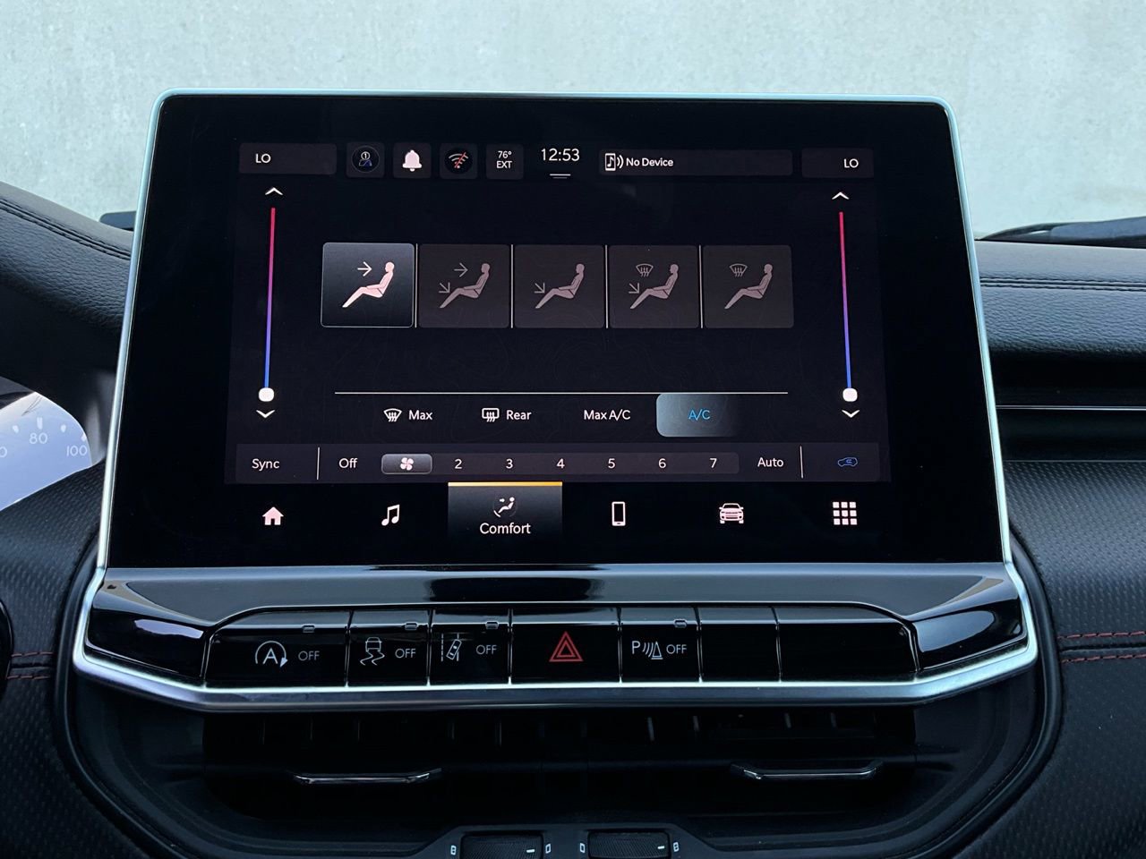 Used 2025 Jeep Compass Trailhawk image 29