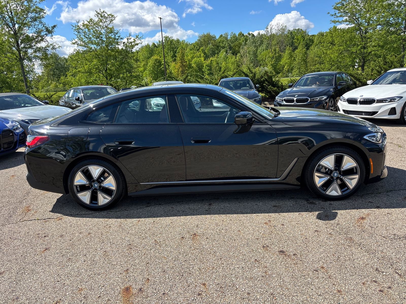 Used 2023 BMW i4 eDrive35 w/ Premium Package RWD image 4