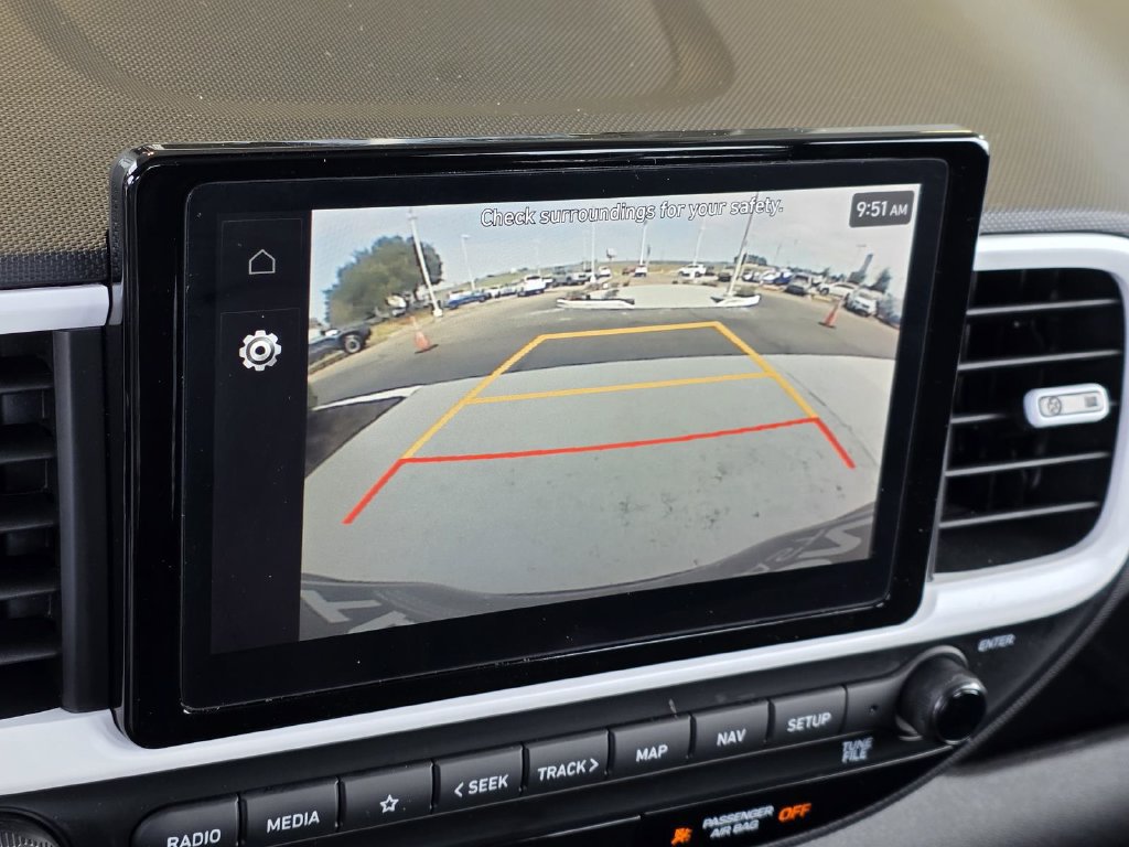 Used 2023 Hyundai Venue Limited w/ Cargo Package FWD image 13