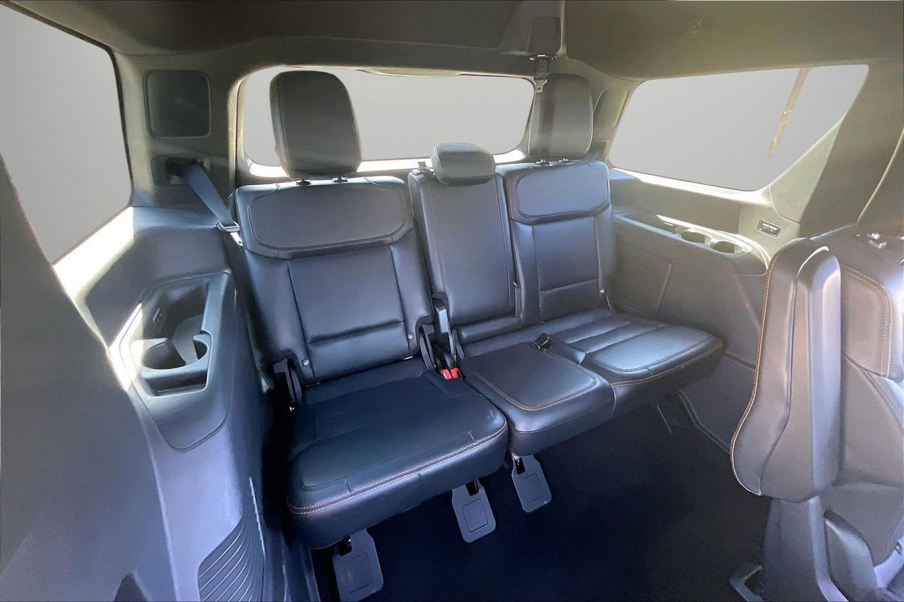 Used 2025 Ford Expedition Tremor image 27