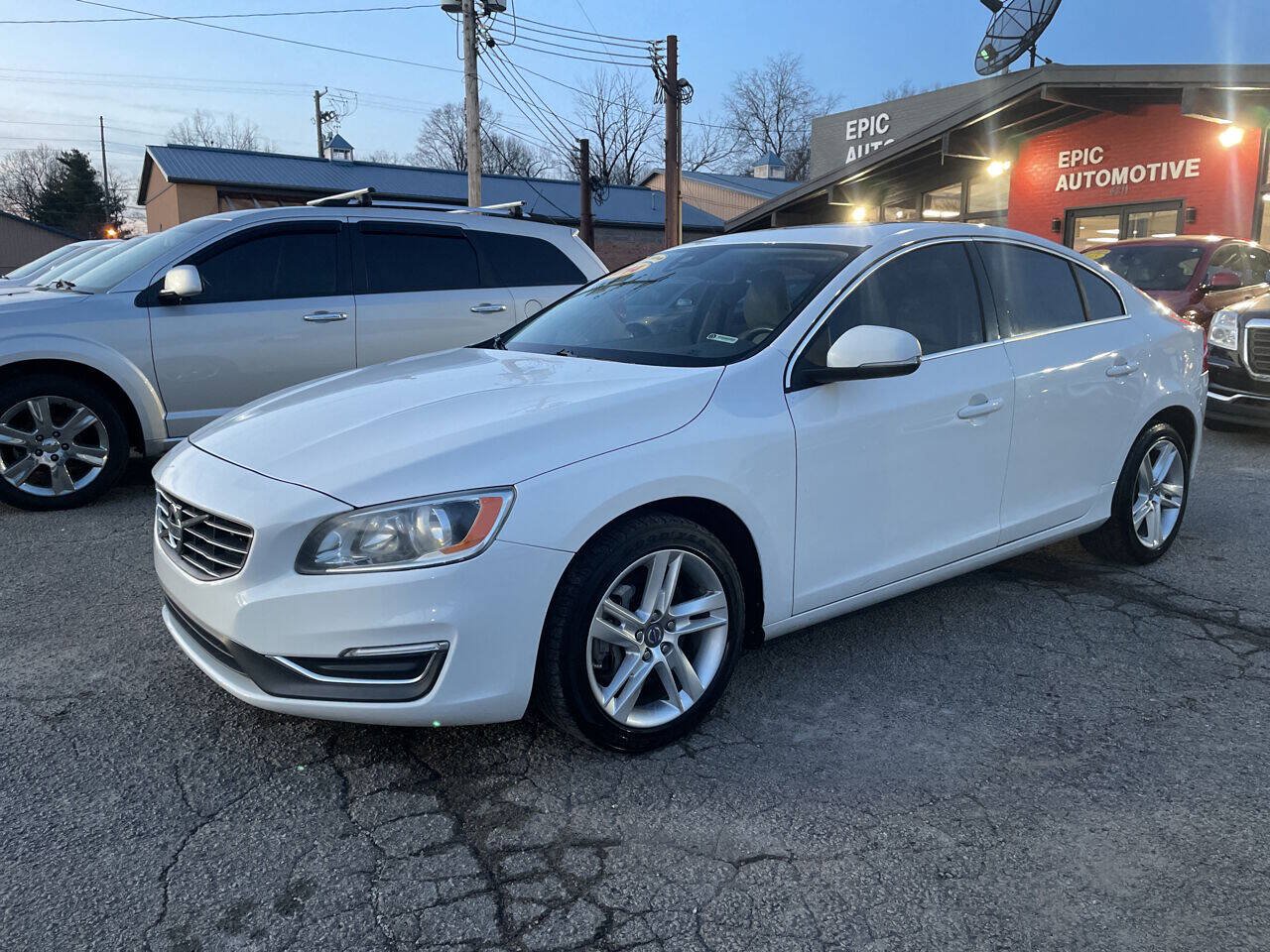Used 2014 Volvo S60 T5 FWD image 2