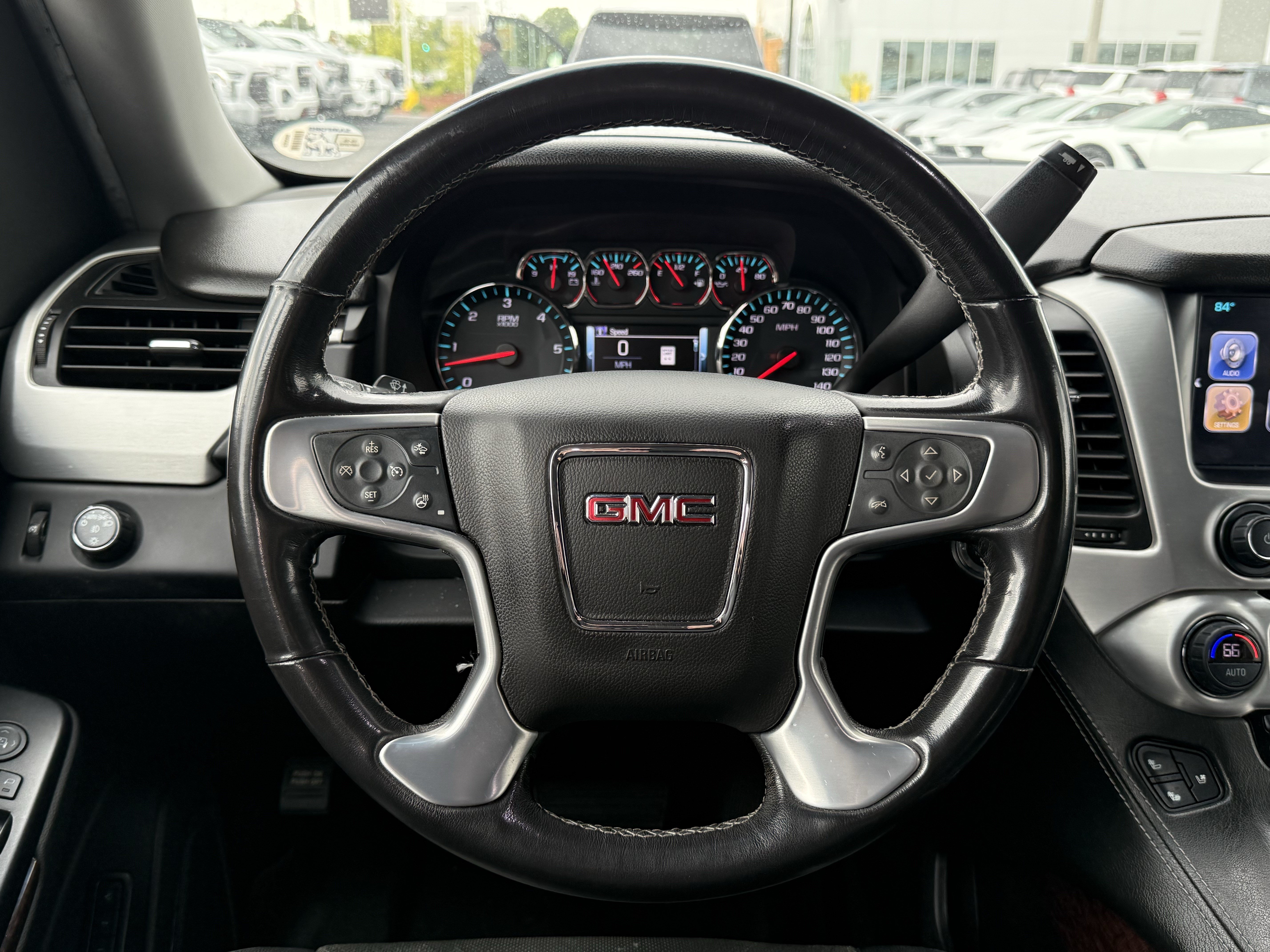Used 2018 GMC Yukon SLT w/ Premium Edition RWD image 3