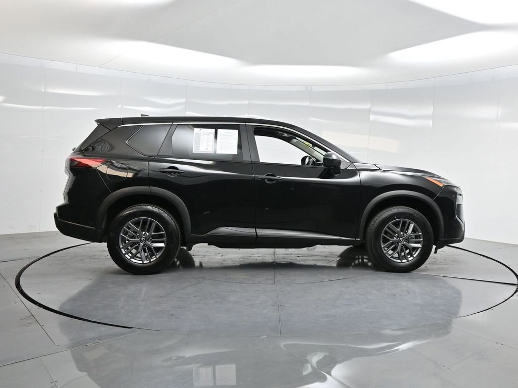 Used 2024 Nissan Rogue S image 35