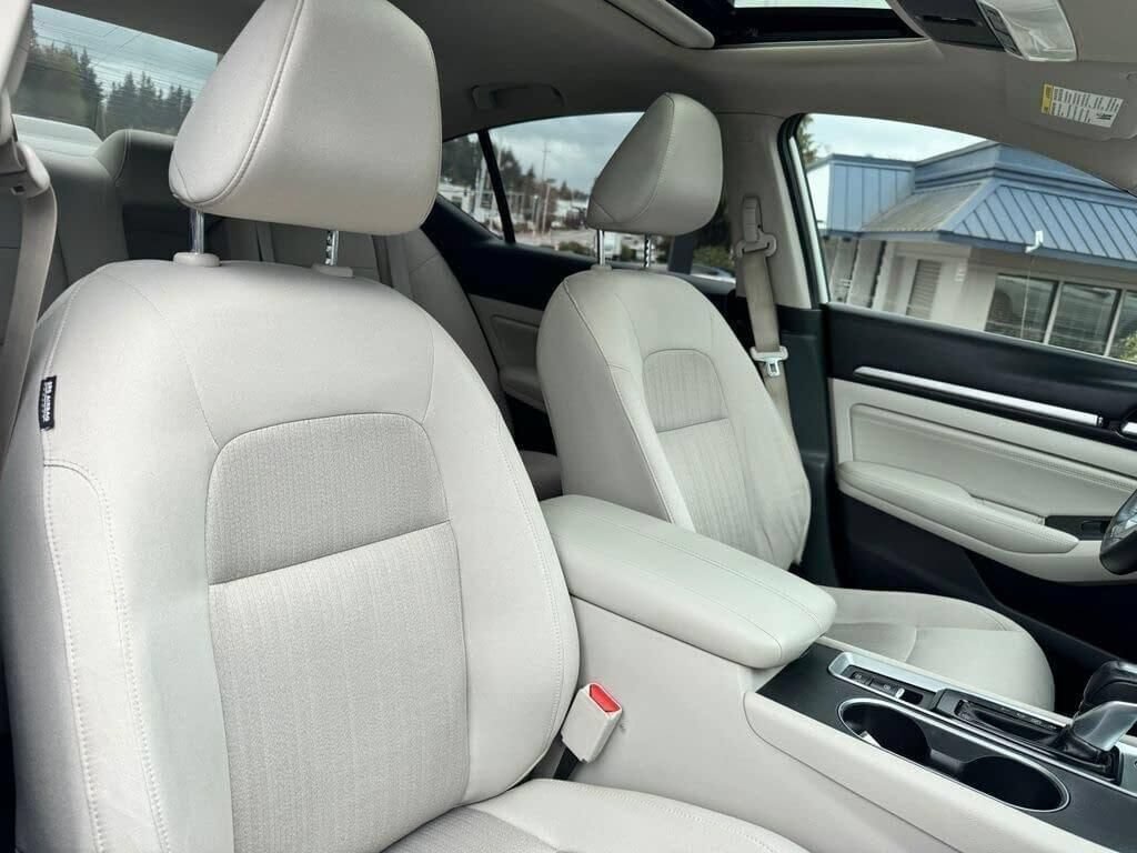 Used 2019 Nissan Altima 2.5 SV FWD image 11