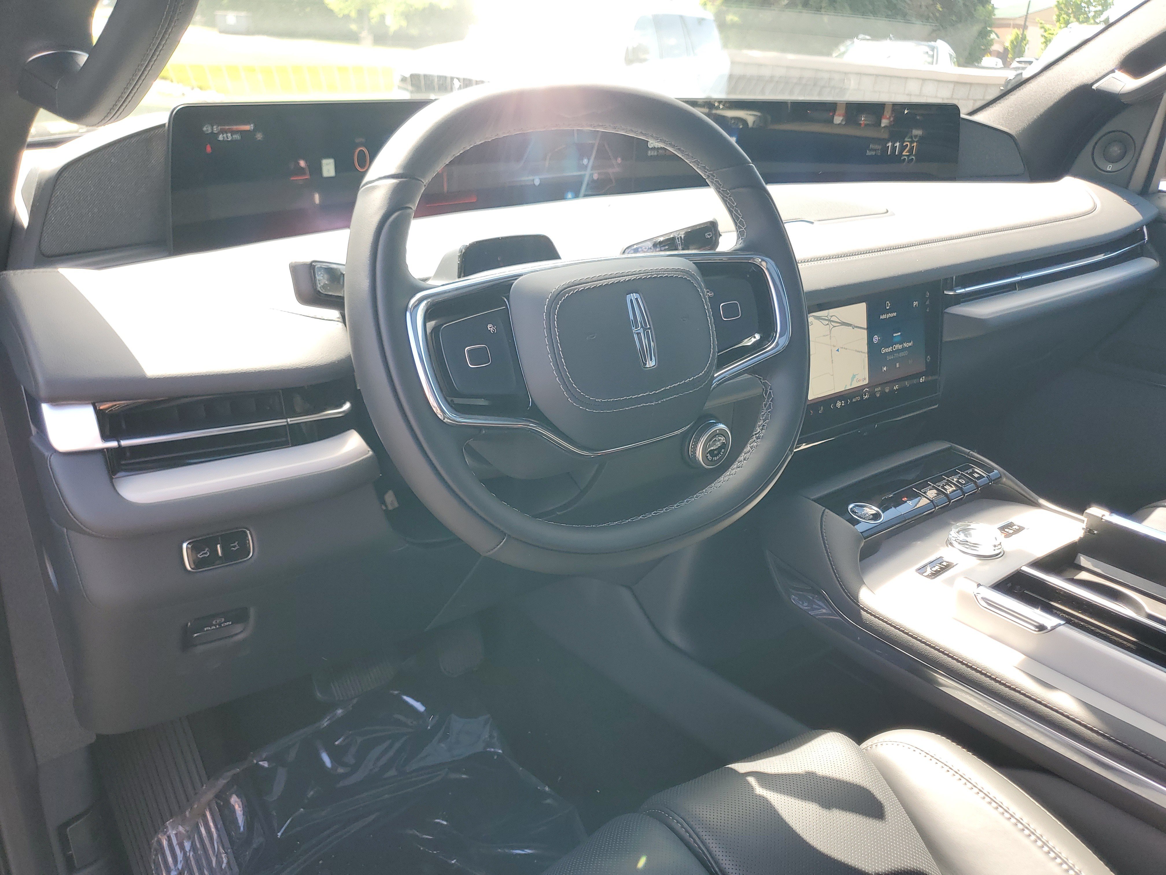 New 2026 Lincoln Navigator Reserve w/ Jet Appearance Package AWD/4WD image 14