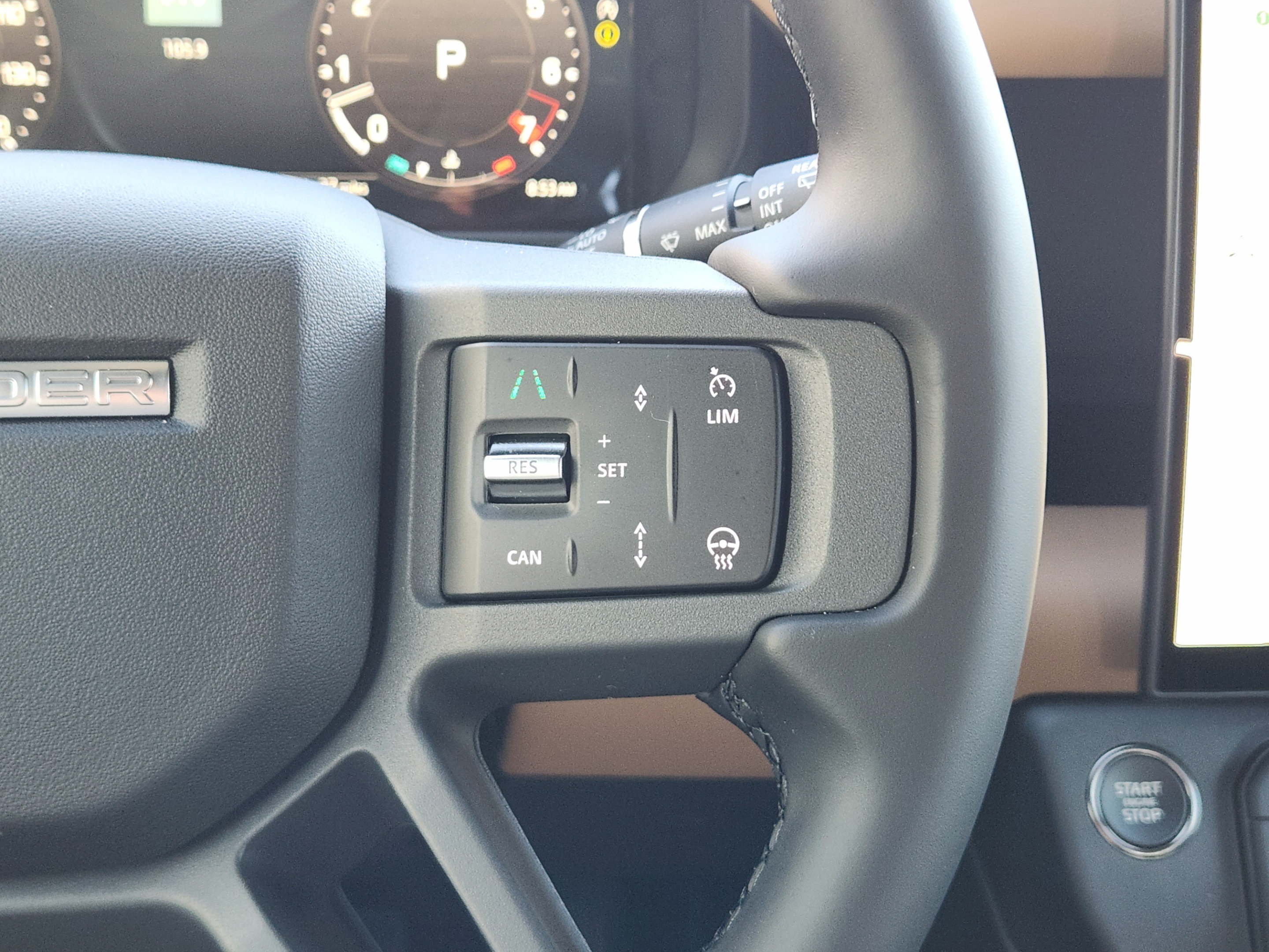 New 2026 Land Rover Defender 110 X-Dynamic SE AWD/4WD image 24