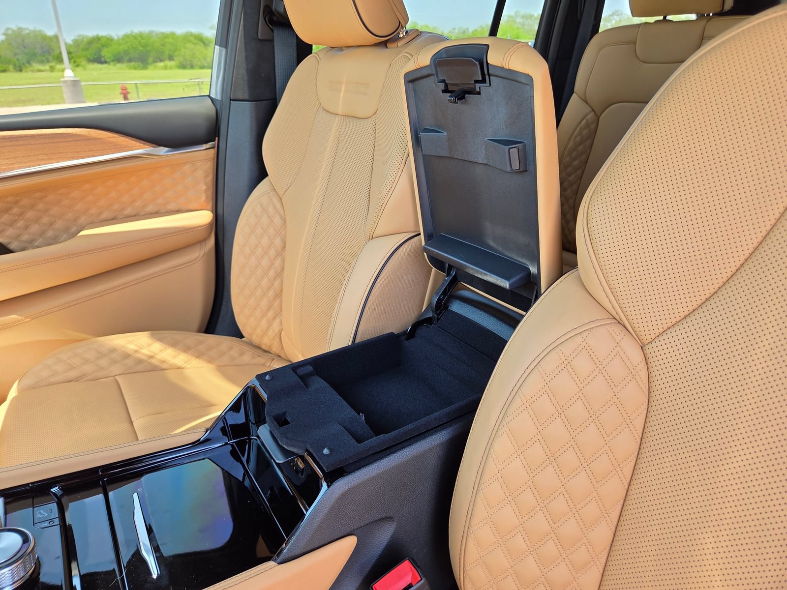 New 2026 Jeep Grand Cherokee Summit AWD/4WD image 35