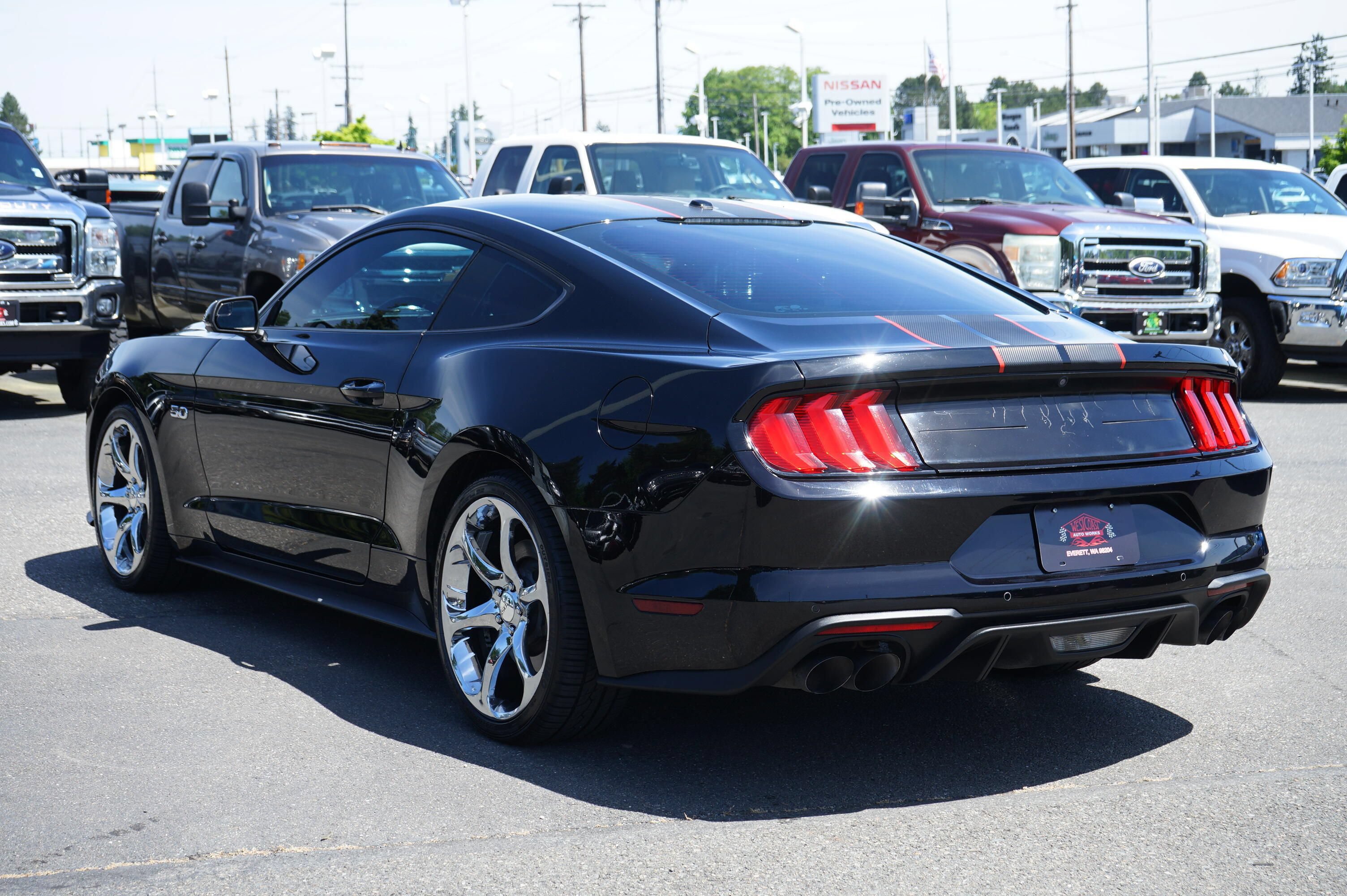 Used 2018 Ford Mustang GT Premium w/ GT Performance Package RWD image 3