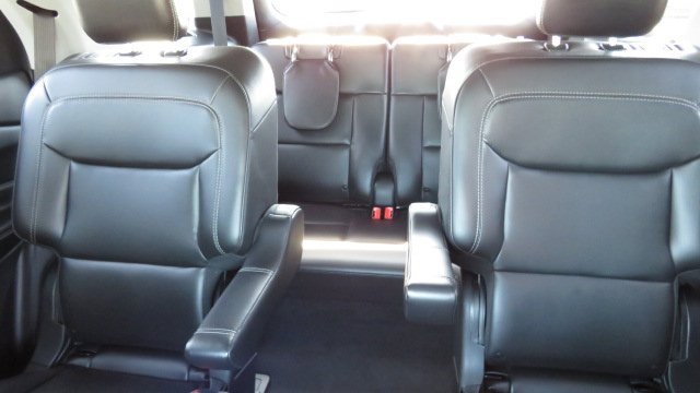 Certified 2022 Ford Explorer XLT w/ Equipment Group 202A image 8