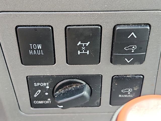 Used 2014 Toyota Sequoia Platinum AWD/4WD image 23