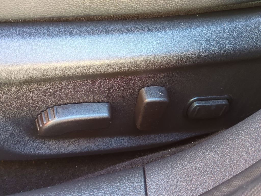 Certified 2023 Nissan Sentra SR w/ SR Premium Package image 19