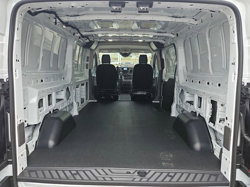 New 2025 Ford Transit 150 Low Roof image 21