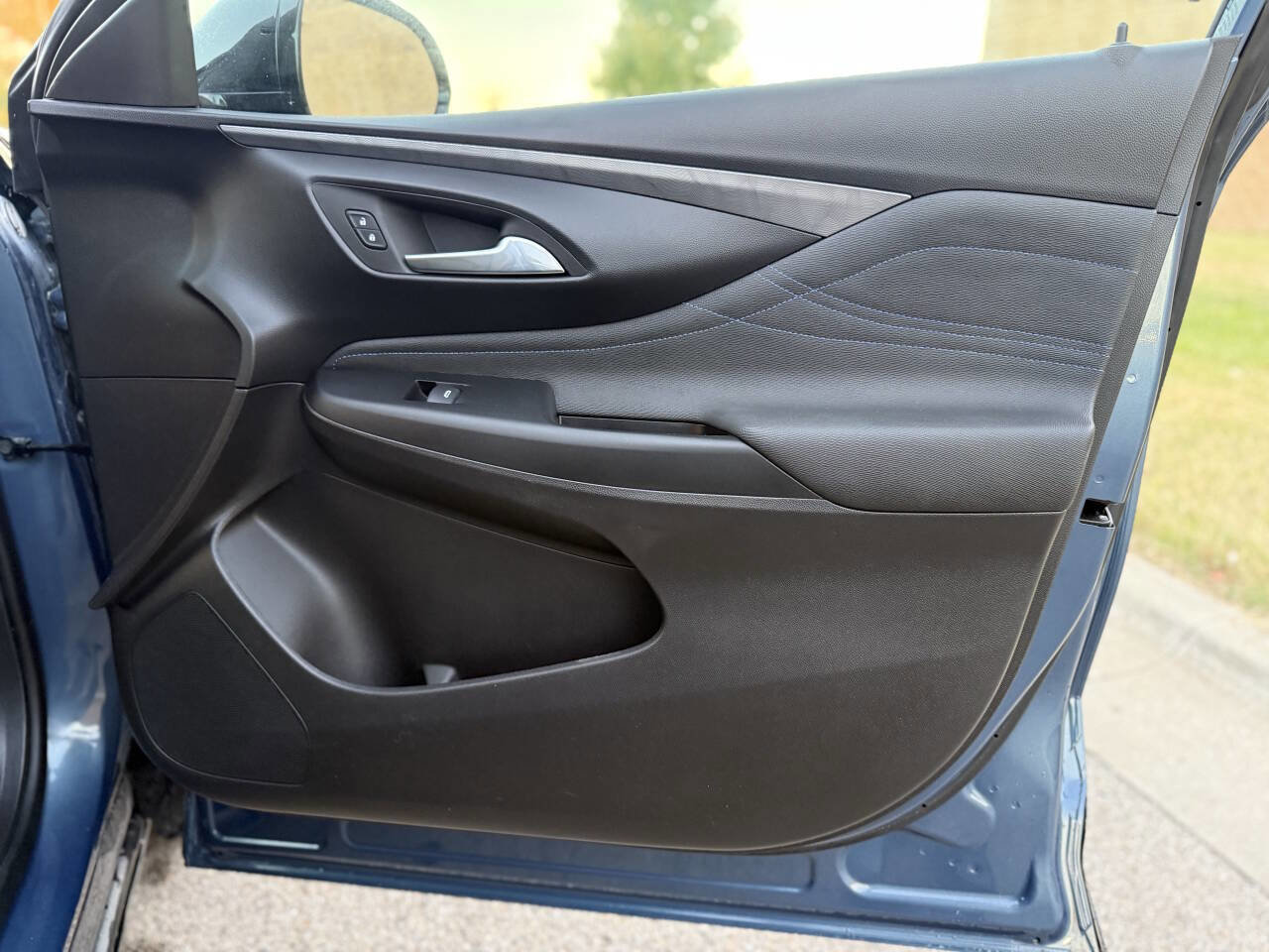 Used 2025 Buick Envista Sport Touring w/ Convenience I Package image 20