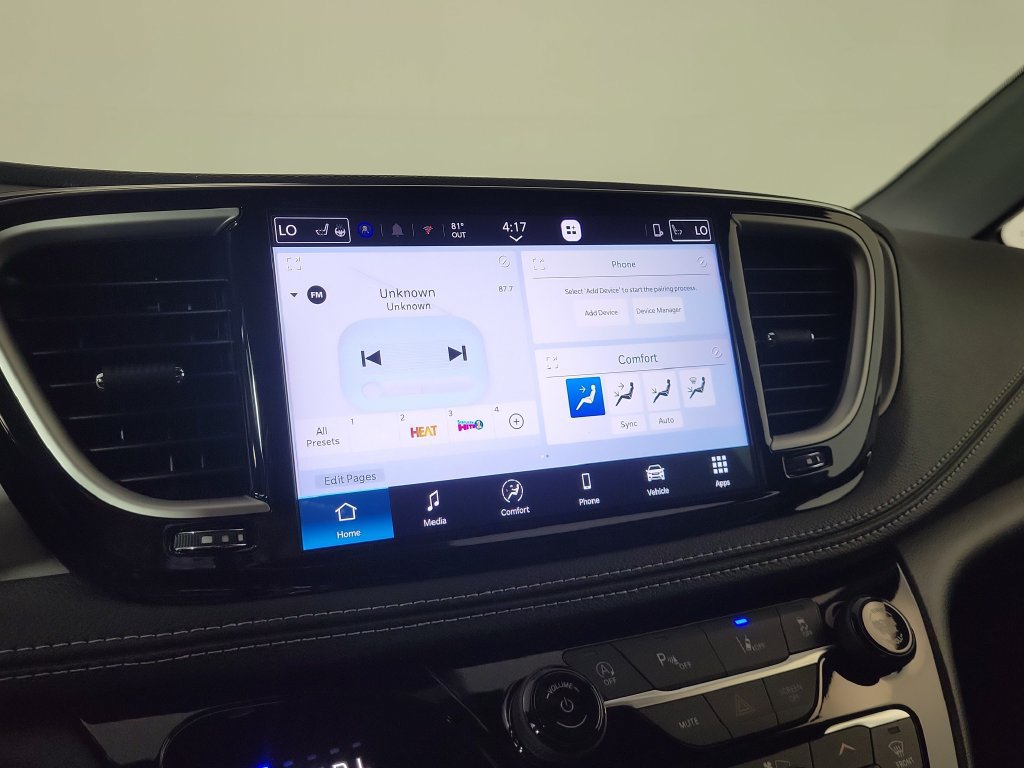 New 2027 Chrysler Pacifica Select FWD image 19
