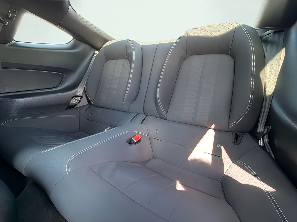 Used 2019 Ford Mustang Coupe RWD image 18