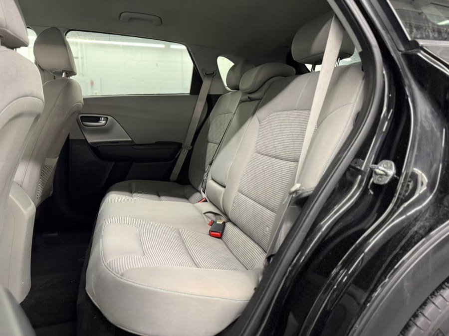 Used 2019 Kia Niro LX image 26
