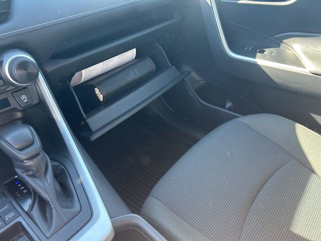 Used 2023 Toyota RAV4 LE AWD/4WD image 19