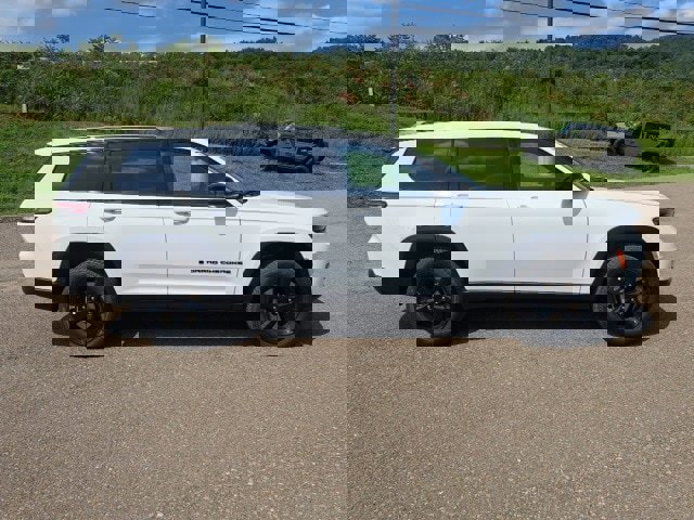 New 2025 Jeep Grand Cherokee L Limited image 4