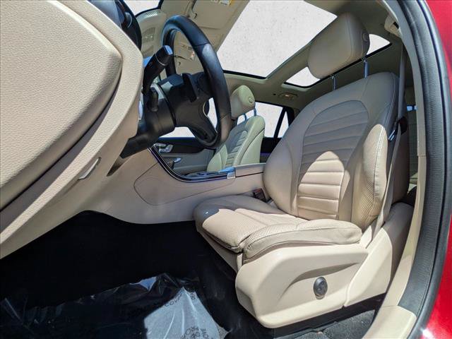 Used 2020 Mercedes-Benz GLC 300 4MATIC image 16