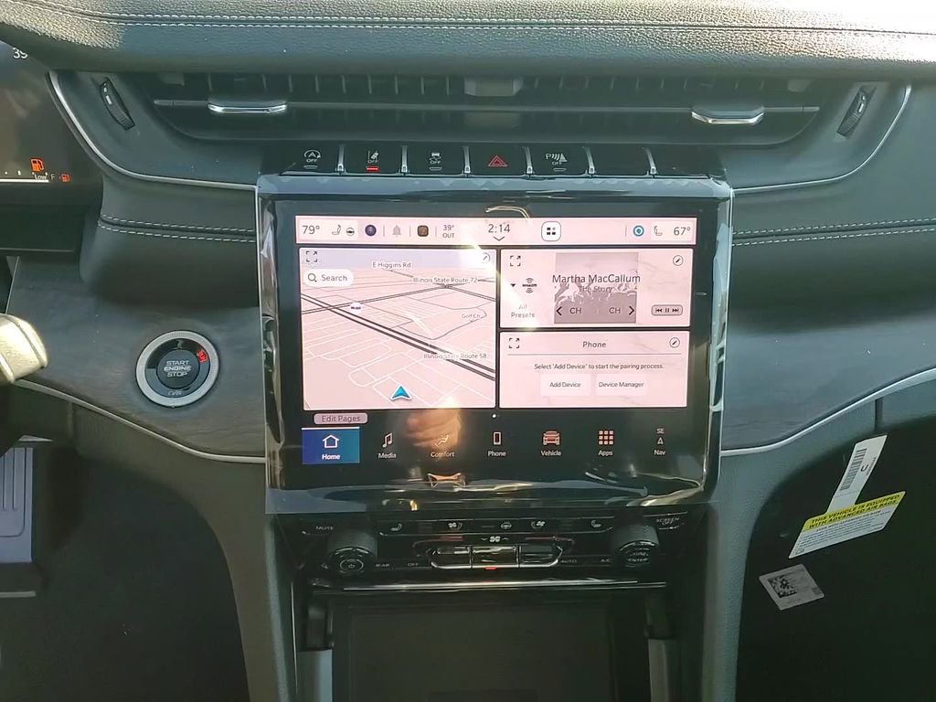 New 2025 Jeep Grand Cherokee Limited w/ Luxury Tech Group II image 17