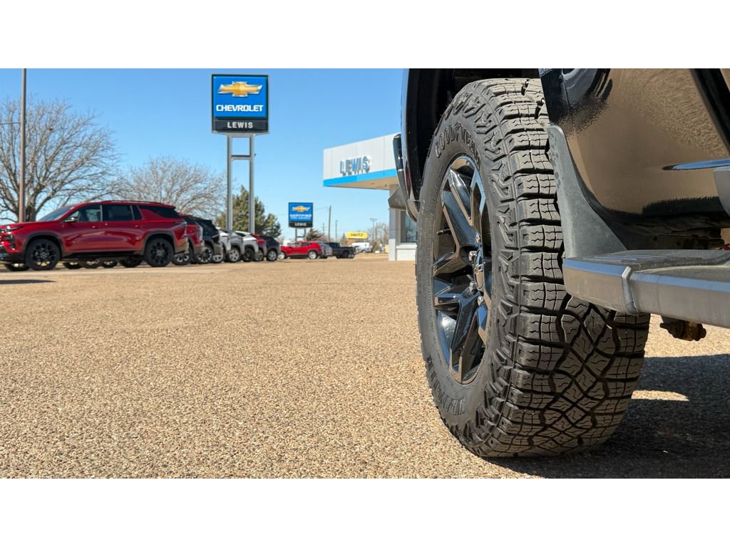 Certified 2025 Chevrolet Silverado 1500 Custom Trail Boss w/ Dark Appearance Package image 8