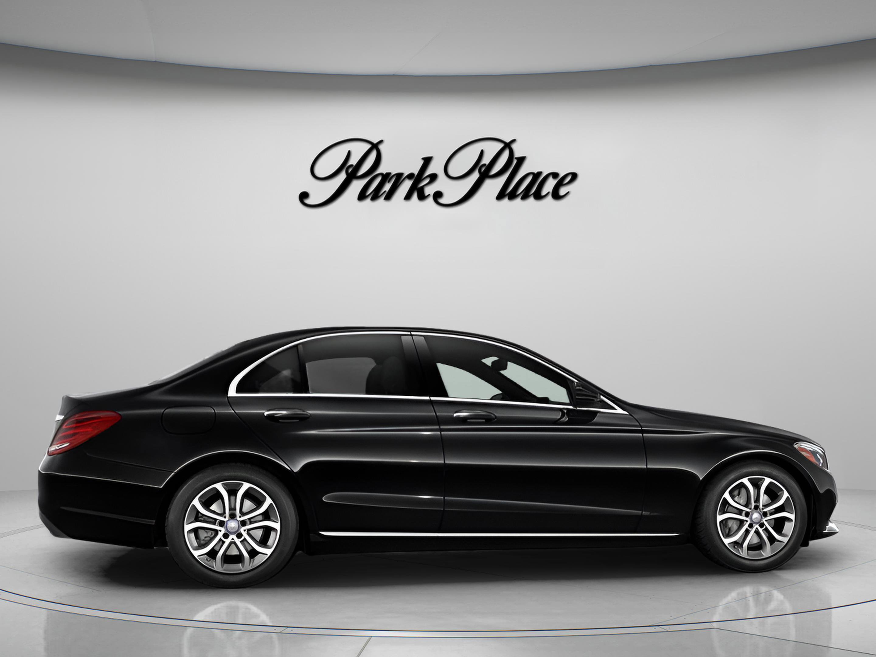 Used 2017 Mercedes-Benz C 300 Sedan image 23