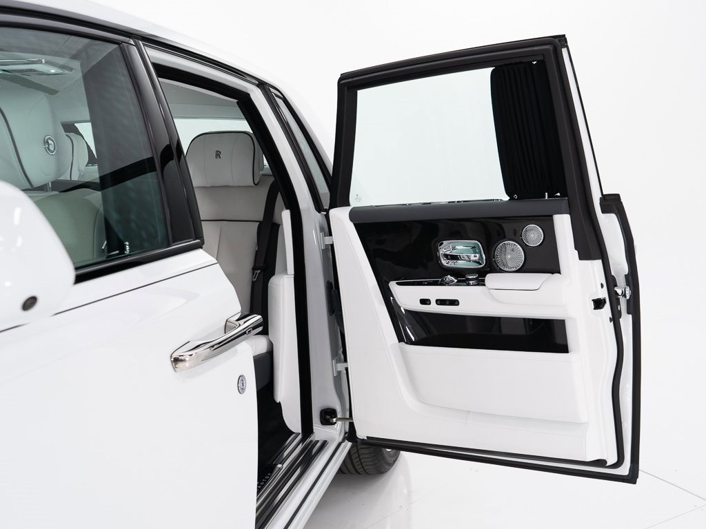Certified 2023 Rolls-Royce Phantom Sedan image 22