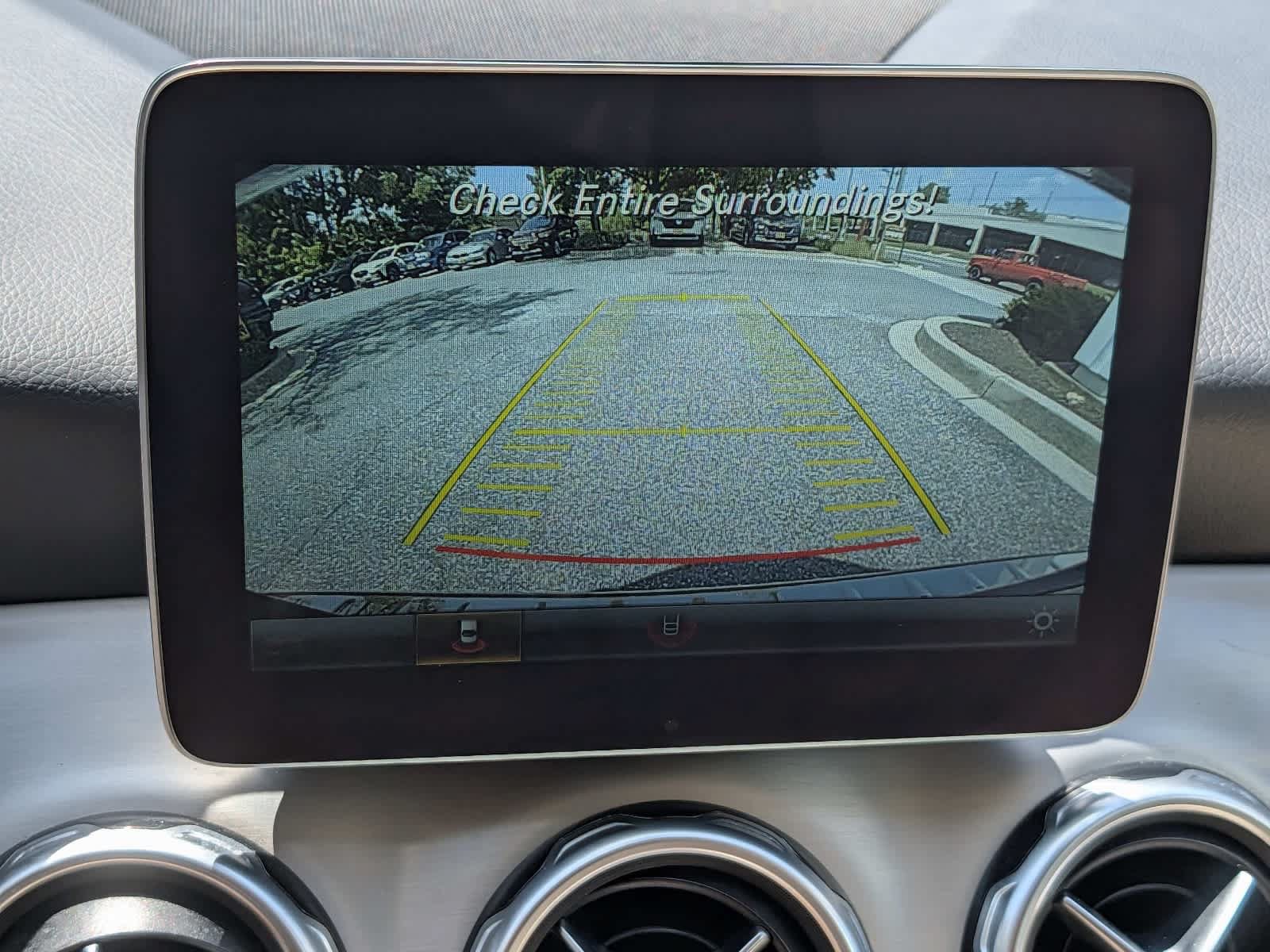 Used 2019 Mercedes-Benz GLA 250 4MATIC image 29