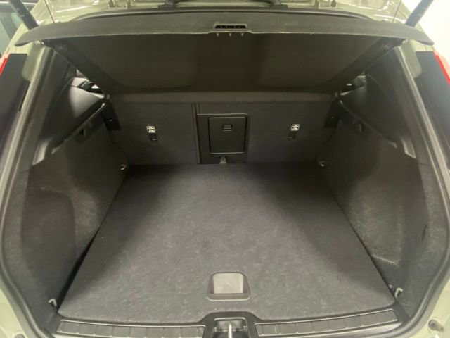 Certified 2025 Volvo XC40 B5 Core AWD/4WD image 9