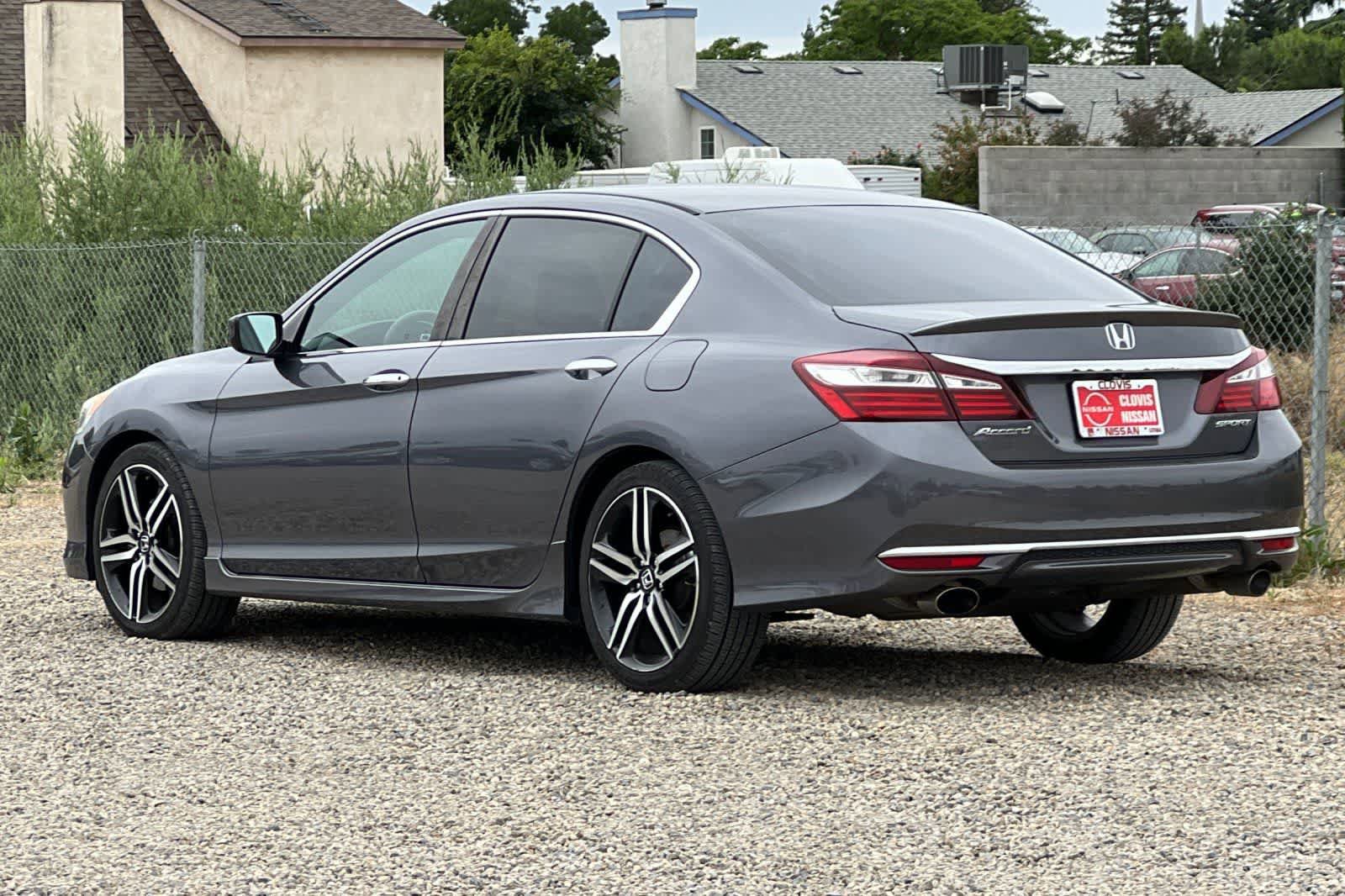 Used 2017 Honda Accord Sport image 7