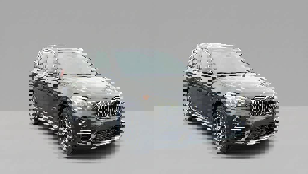 Used 2018 BMW X1 xDrive28i image 2